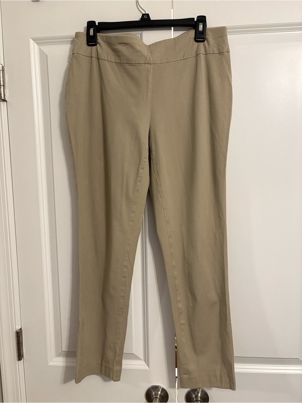 crown & ivy Straight Leg Pants in Khaki Beige